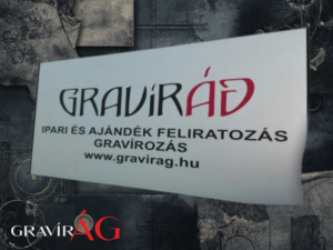 Aluminium táblarendszer - ajtótábla